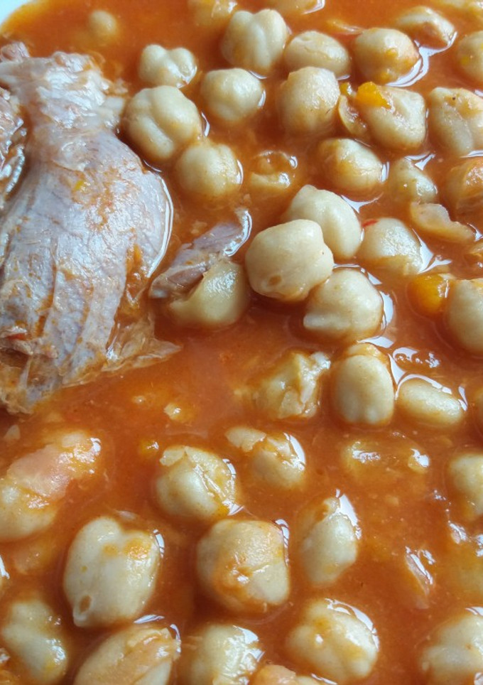 Una foto de Garbanzos con codillo de cerdo