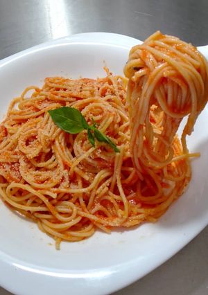 Una foto de Espagueti con salsa de tomate