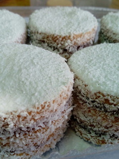 Una foto de Alfajores con Manjar
