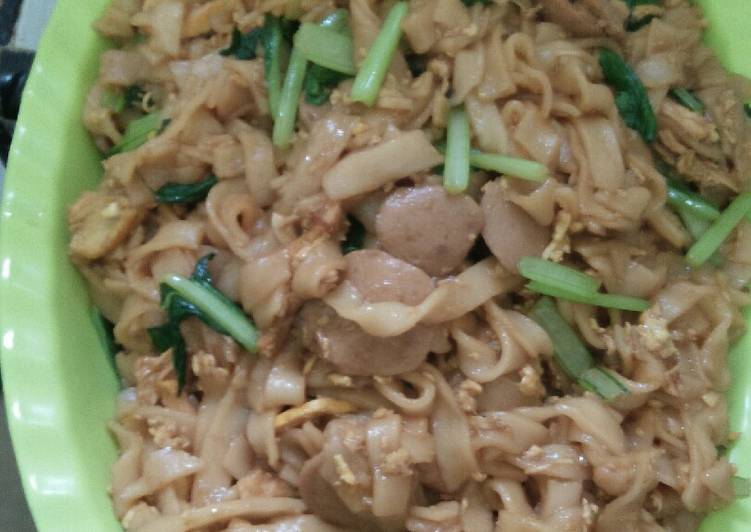 Bahan Kwetiaw baso goreng | Cara Membuat Kwetiaw baso goreng Yang Lezat Sekali