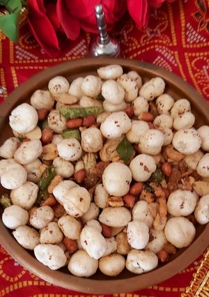 A picture of Makhana Chiwda for Vrat.