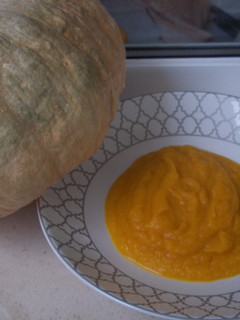 Una foto de Crema de calabaza y carlota