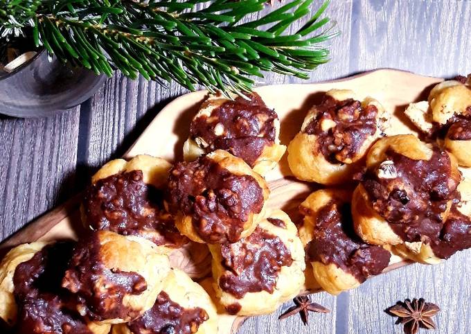 Новогодние профитроли с черносливовым кремом 🎉🎄🍰🎄🍾🎄🥂🎄🎊