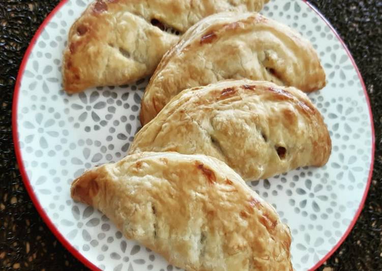 Petits chaussons à la viande