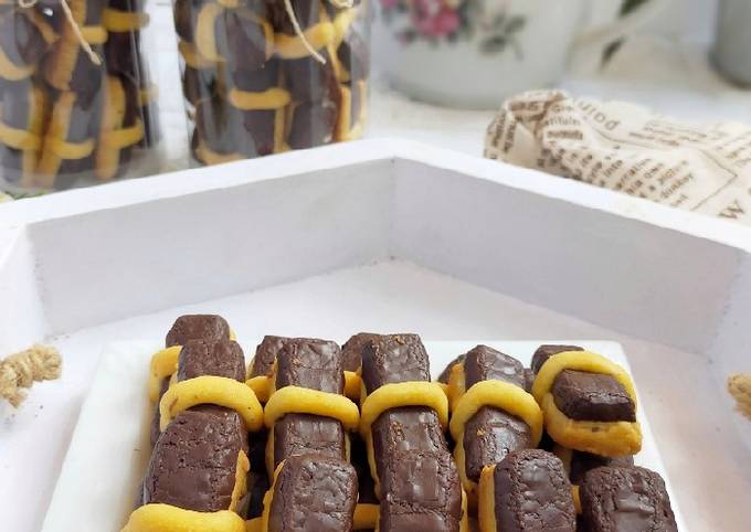 Cara Gampang Menyiapkan Choco Stick Cookies, Sempurna