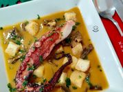 Una foto de crema boletus