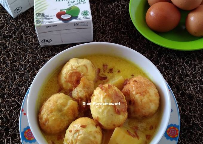 Opor Telur Ala Santan Kara