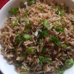 A picture of Spring onion fried rice.
