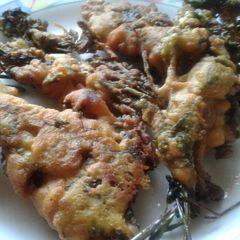 A picture of Coriander Pakoras .