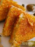 Sándwich Mallorquín de Sobrasada con Miel y Piñones
