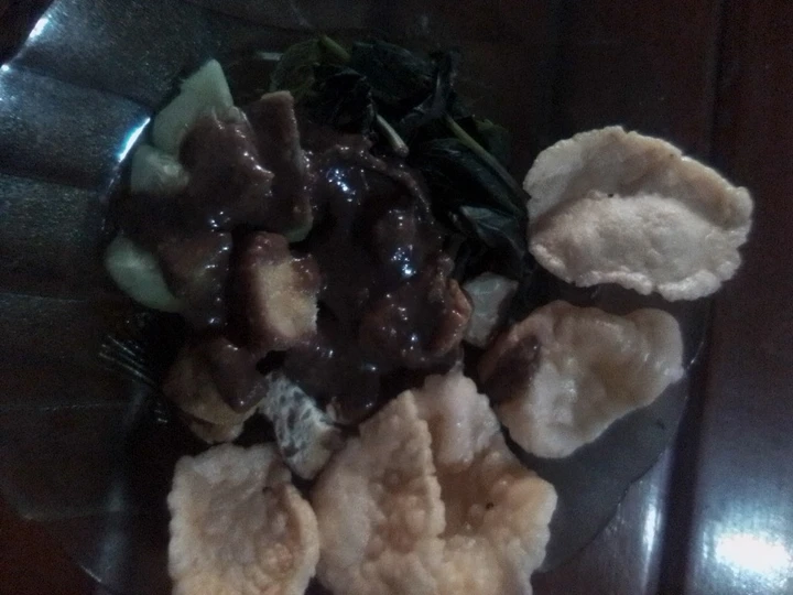 Langkah Mudah untuk Membuat Resep Rujak petis yang Sempurna Anti Ribet, Mantap