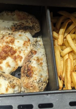 Une photo de Filet de Poulet Mozzarella aux herbes de Provence à l'Air Fryer