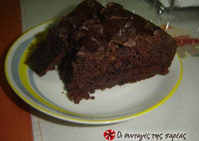 κύρια φωτογραφία συνταγής Κέικ με μαύρη μπύρα και γιαούρτι από τον Άκη