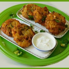 A picture of Masala vada (Sabudhan vadai, JAVARISI VADAI).