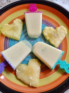 Una foto de Heladitos de Piña 🍦🍨🍧🍍