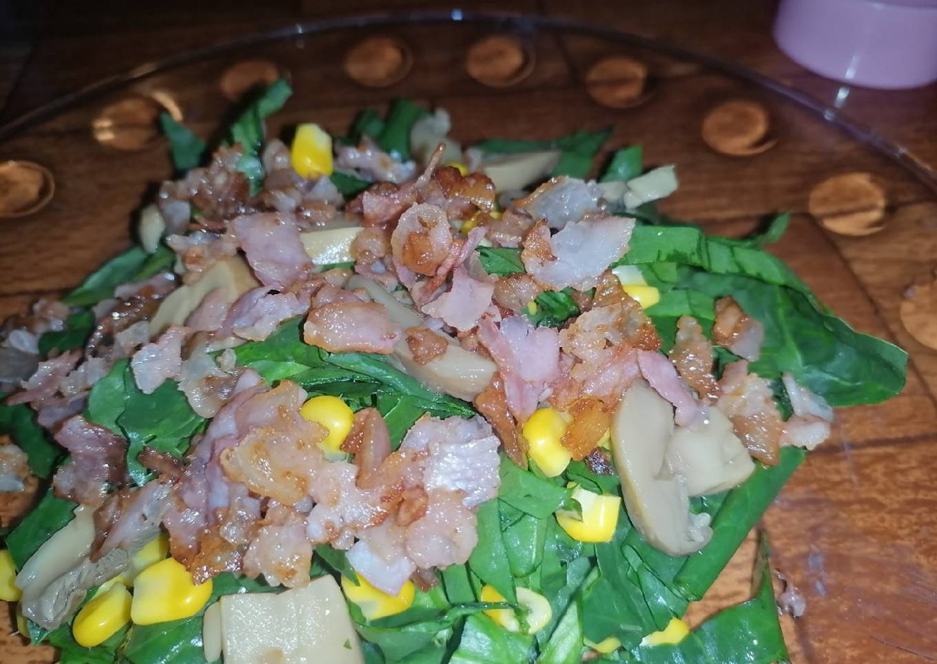 Ensalada de espinacas con tocino