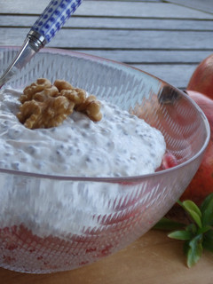 Una foto de Granadas con crema de chía