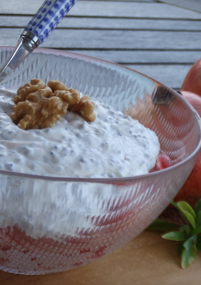 Una foto de Granadas con crema de chía