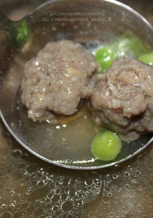 A picture of Simple Meatballs Soup.