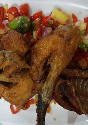 Foto resep Ayam goreng terasi sambal nanas