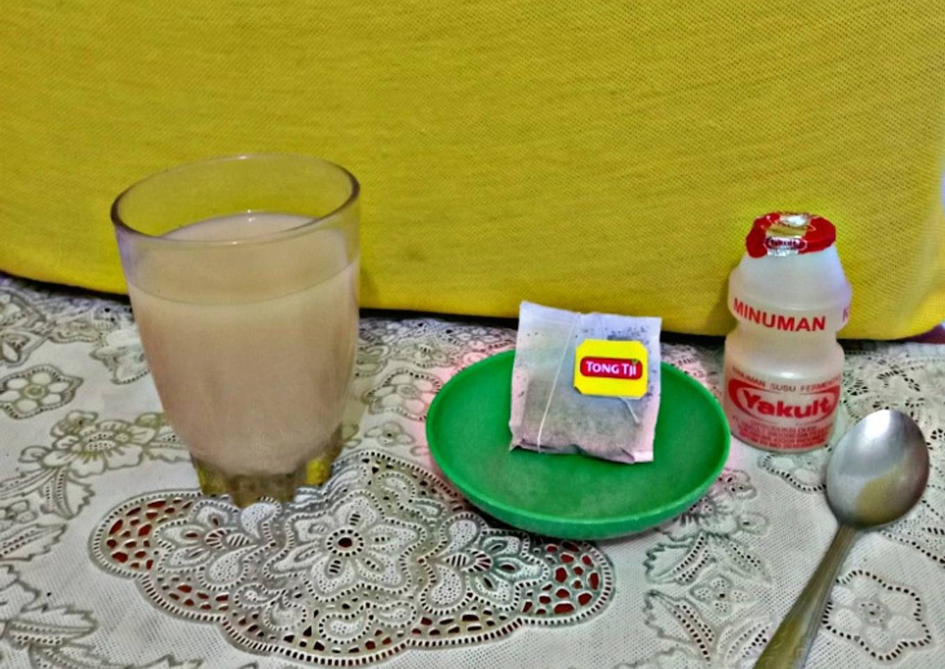Yakult Tea