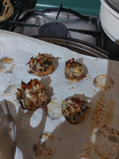 Una foto de Champiñones Rellenos de ricotta y tocino