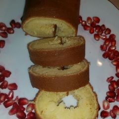 Swiss roll cake (Hausa version) A picture of Swiss roll cake (Hausa version).