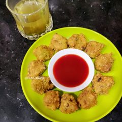 A picture of Mixed Dal Pakora.