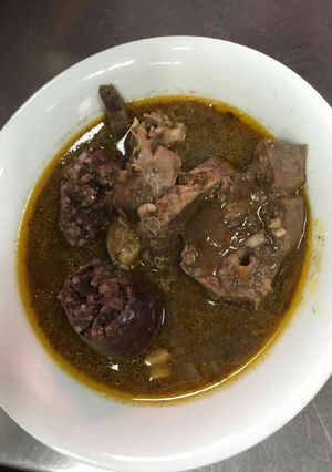 Una foto de Caldo de manguera o caldo de salchicha