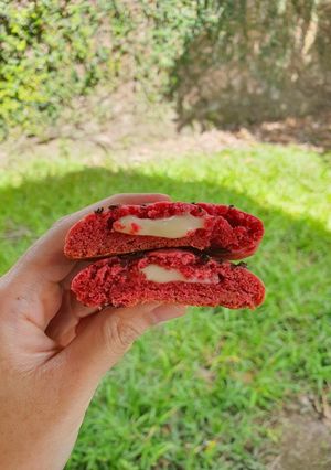 Foto resep Red Velvet Cookies with Cheese Cream