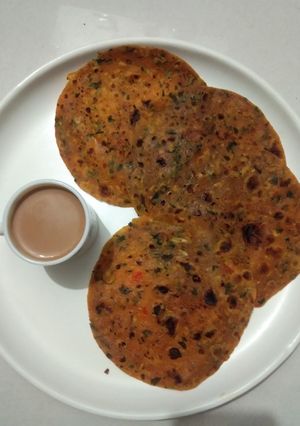 મેથી ના થેપલા (Methi Thepla Recipe In Gujarati) રેસીપી મુખ્ય ફોટો