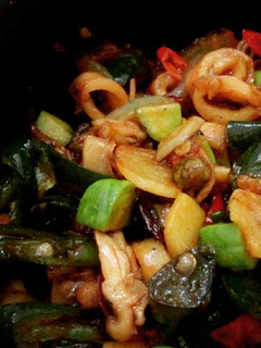 Foto resep Tumis cumi asin peteuy
