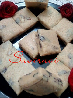 A picture of Rose petals Burfi.