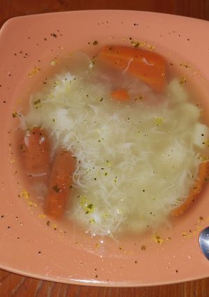 O poză a rețetei Supă de tăieței cu cub magic de găină 🍜.