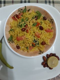 પૌવ બટેટા(pauva bataka in Gujarati) રેસીપી મુખ્ય ફોટો