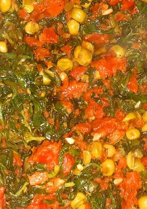 A picture of Gajar methi matar sabzi.
