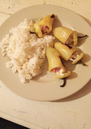 Una foto de Chilitos gueros rellenos