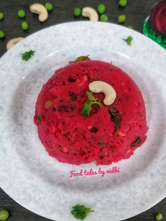 બીટરૂટ ઉપમા (Beetroot Upma Recipe in gujarati) રેસીપી મુખ્ય ફોટો