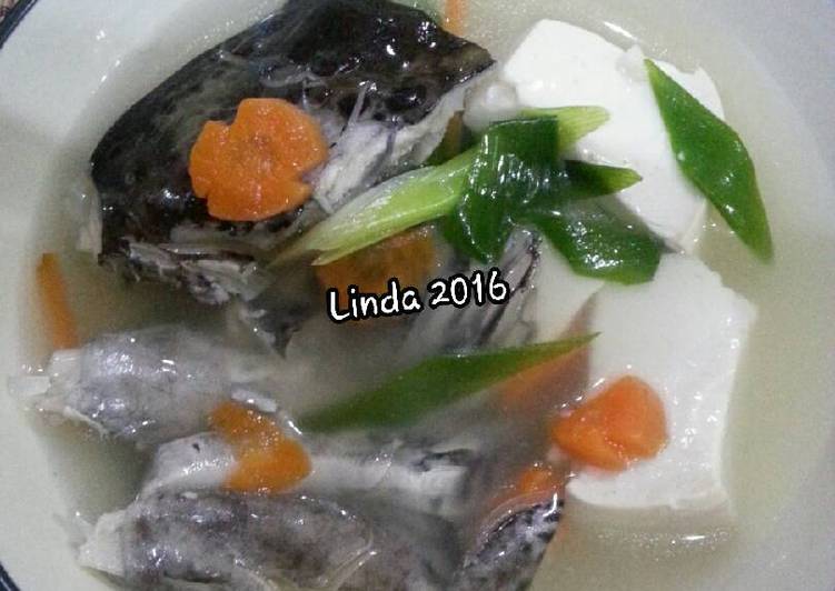 Resep Soup kepala salmon yang nikmat