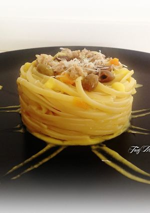 Foto di Bavette con crema di peperoni e ragù bianco di tastasale