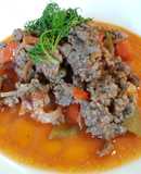 Carne molida de res en salsa