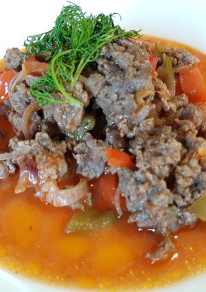 Una foto de Carne molida de res en salsa