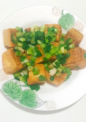 Hình của món Đậu phụ chiên tẩm hành 🌱.