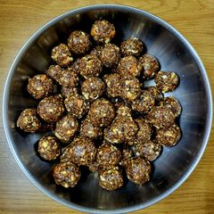 A picture of Microwave Dry fruit ladu.