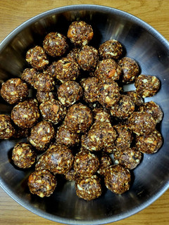 A picture of Microwave Dry fruit ladu.