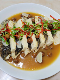 石斑魚菲力.破布子.豆腐.蒸魚 家常菜 的食譜成品照片