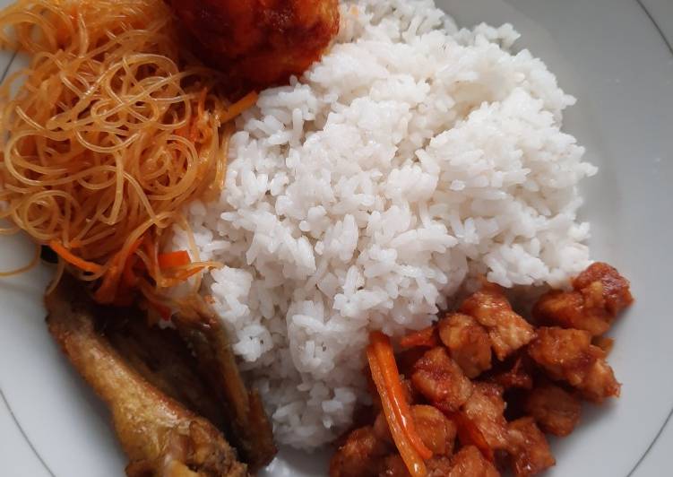 Bagaimana Menyiapkan Nasi uduk rice cooker, Enak Banget