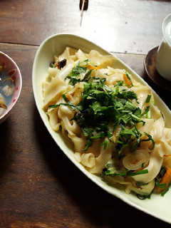客家蔬食粄條佐 蒜味蜆湯 的食譜成品照片