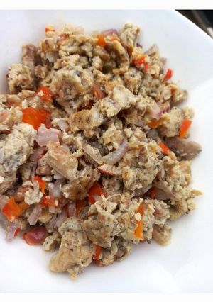 A picture of Sardine egg sauce.