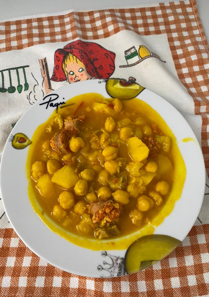 Una foto de Potaje de garbanzos!